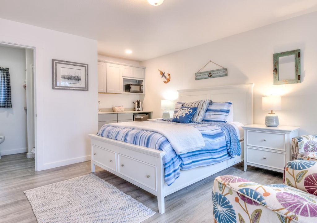 Photo of Bedroom in Depoe Bay