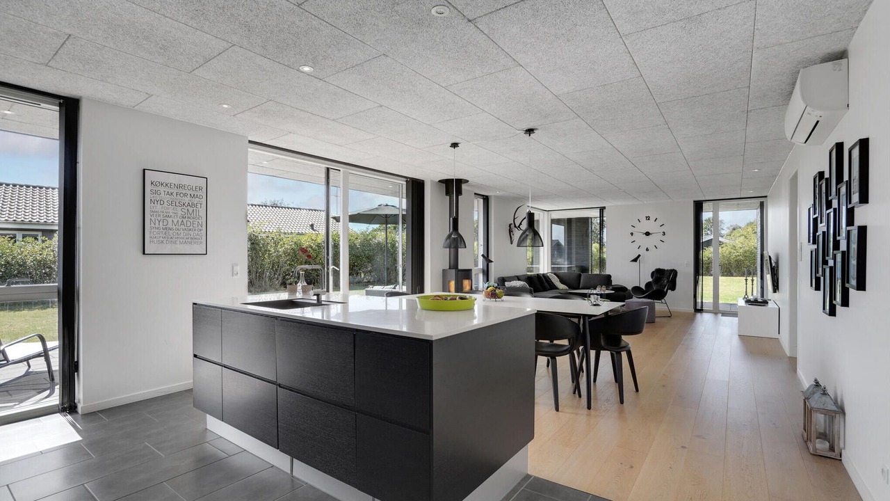 Photo of Others in Falen