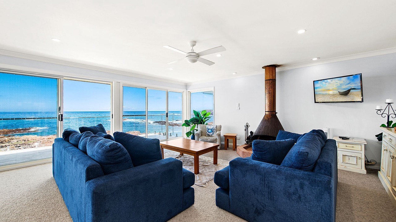 Photo of Livingroom in Anna Bay