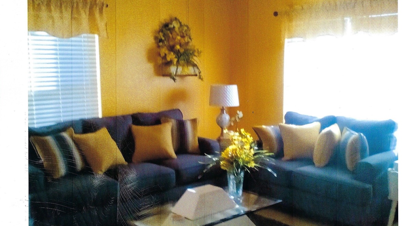 Photo of Livingroom in Enid