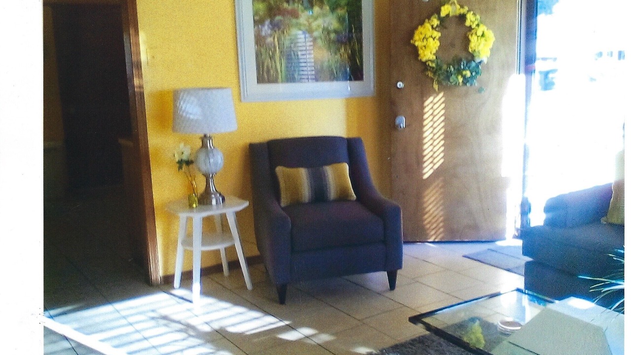 Photo of Livingroom in Enid