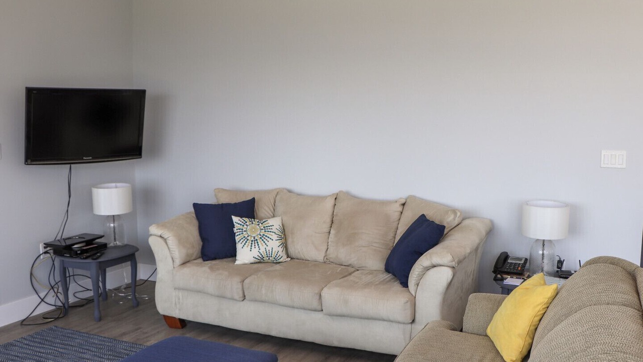 Photo of Livingroom in Little Pond