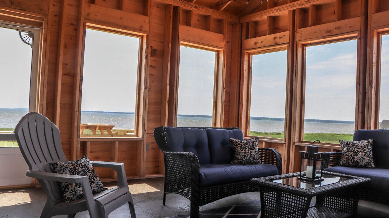 Photo of Livingroom in Little Pond