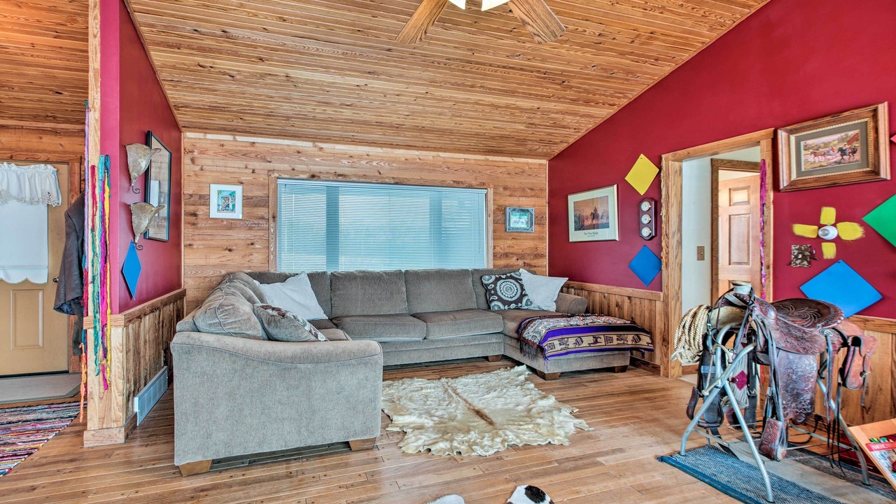 Photo of Livingroom in Burlington