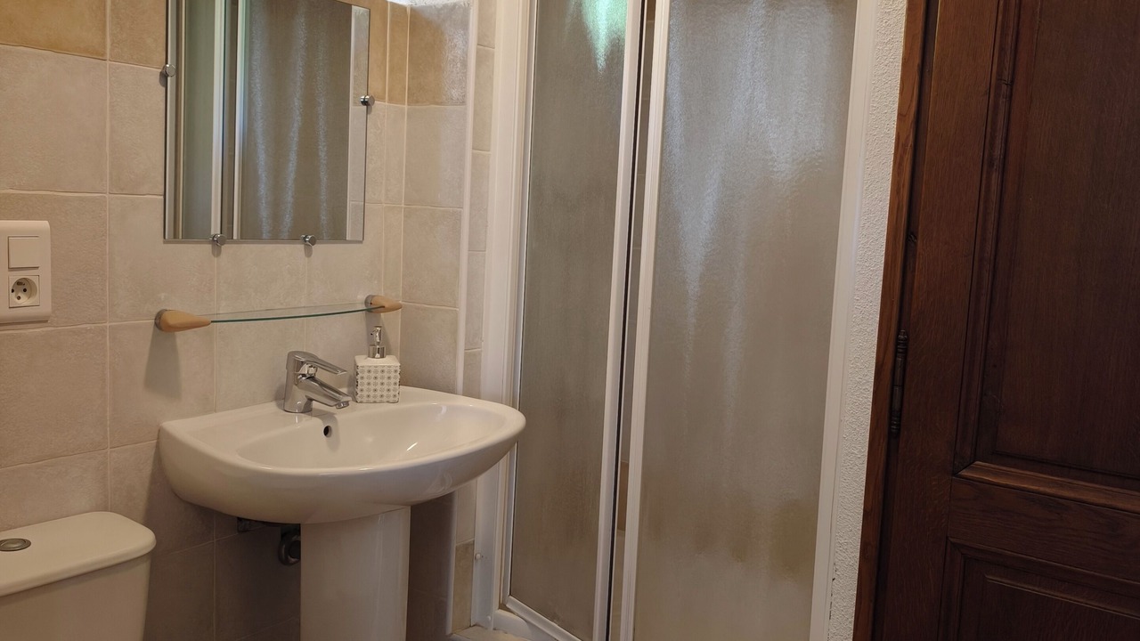 Photo of Bathroom in Gourdon