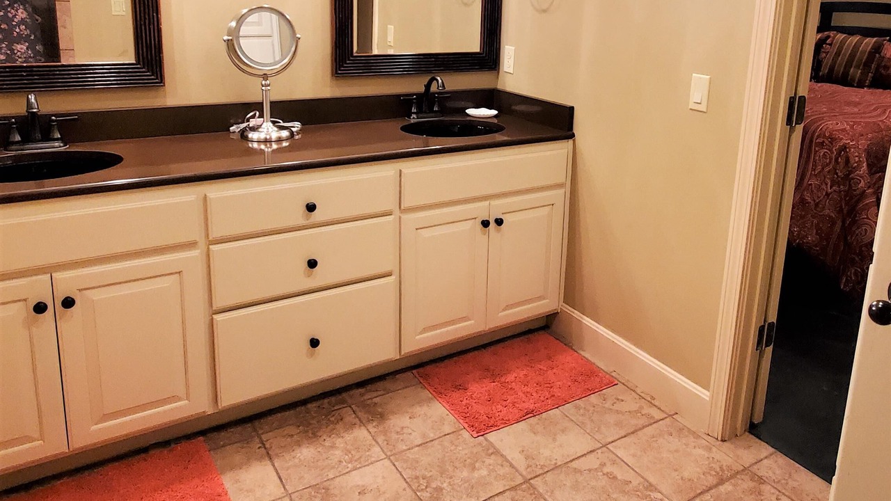 Photo of Bathroom in Holiday Island