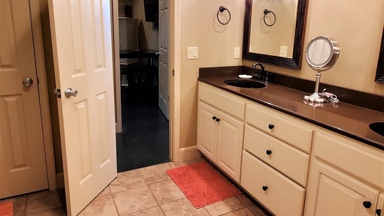 Photo of Bathroom in Holiday Island