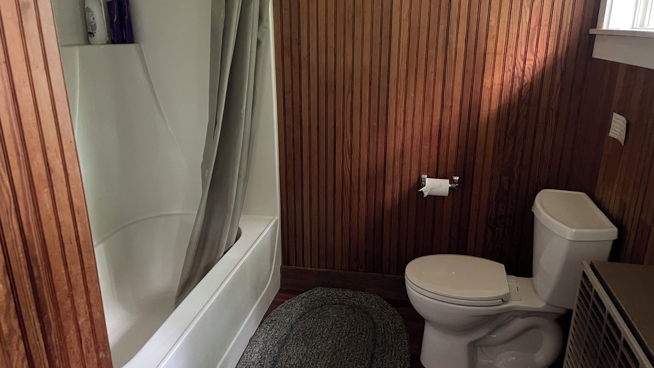 Photo of Bathroom in Ellenburg Center