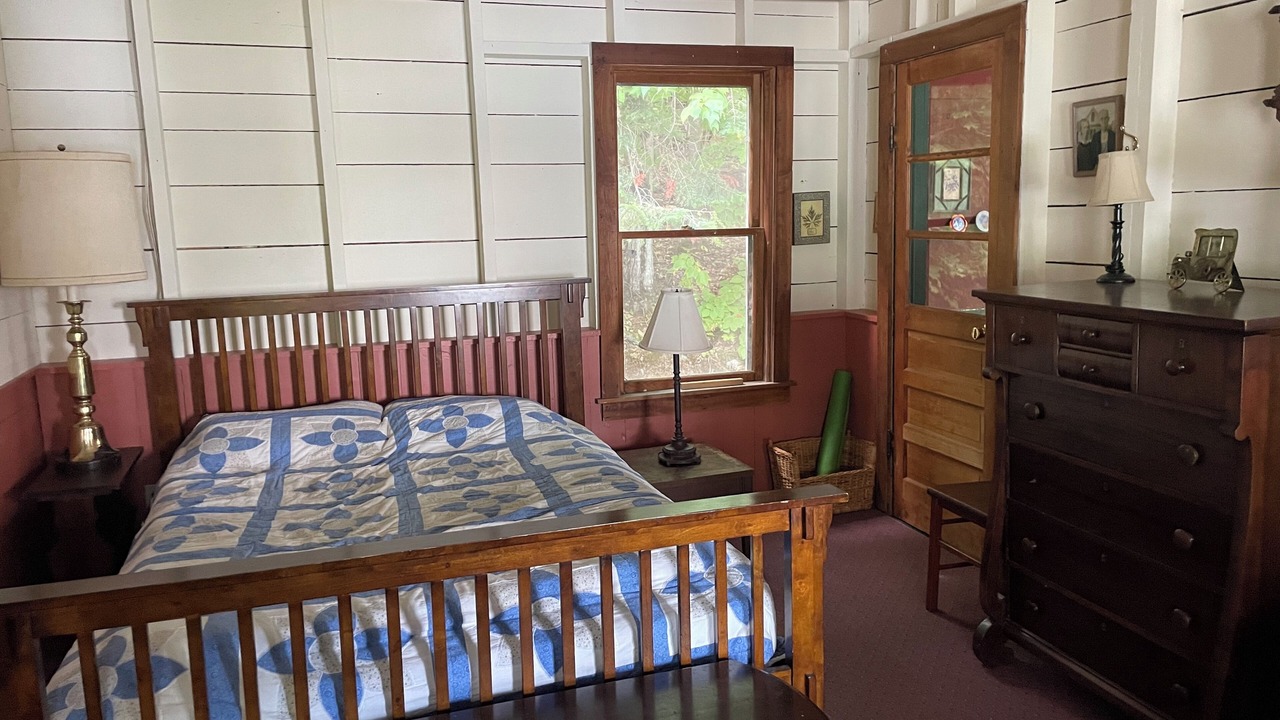 Photo of Bedroom in Ellenburg Center