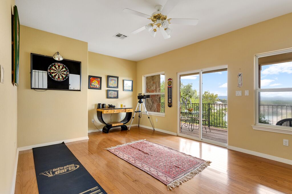 Photo of Patio Balcony in Oatmeal