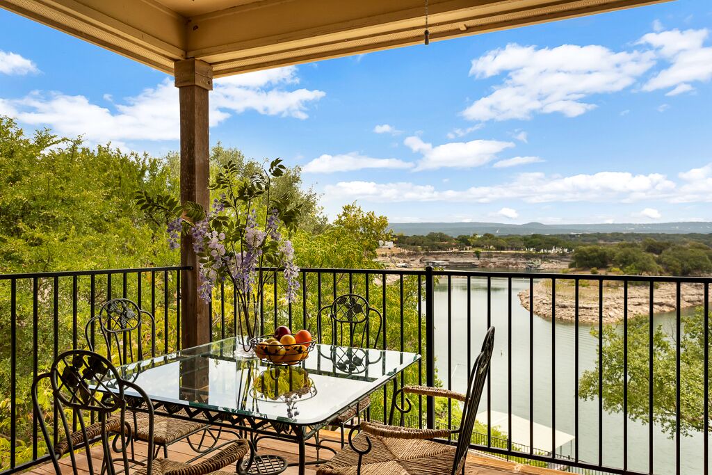 Photo of Patio Balcony in Oatmeal