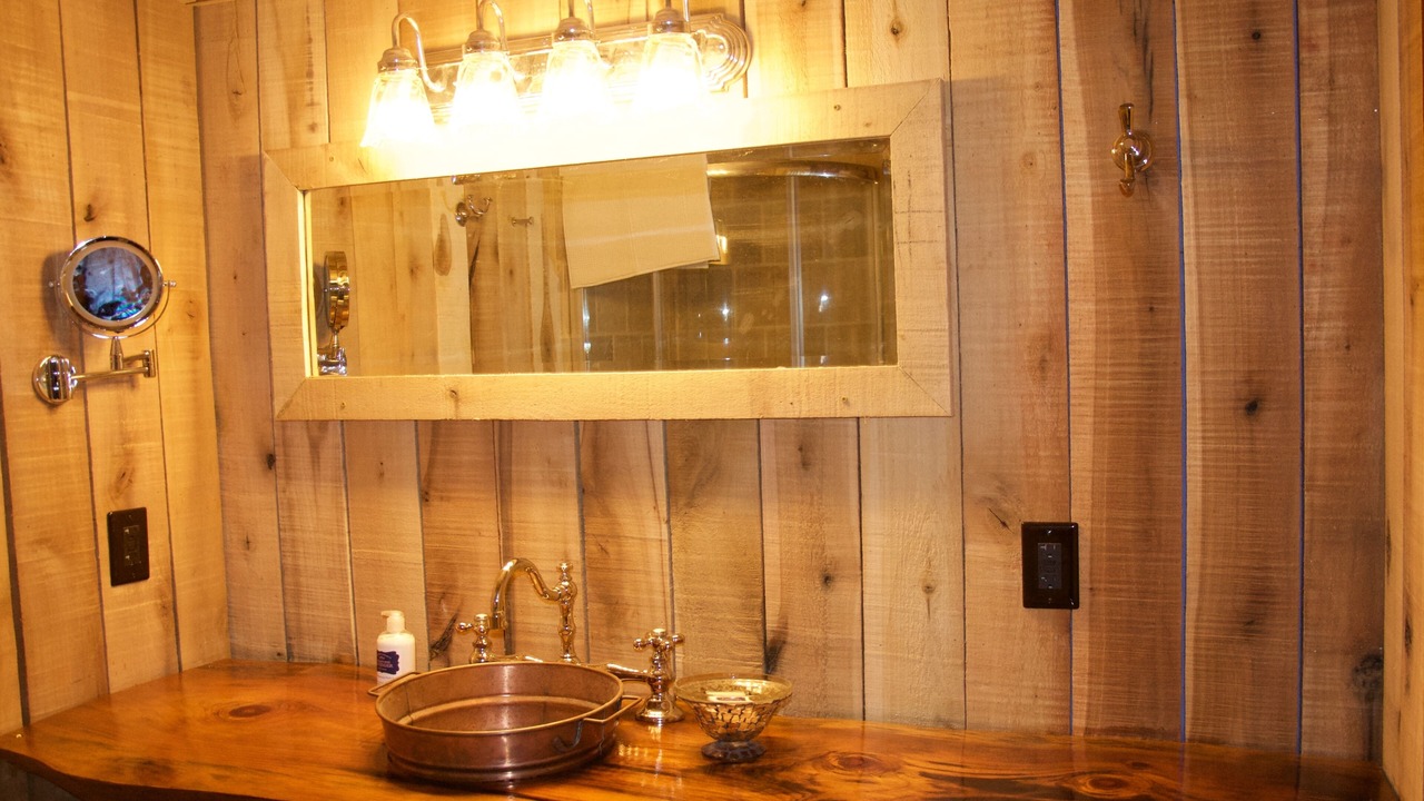 Photo of Bathroom in Shipman