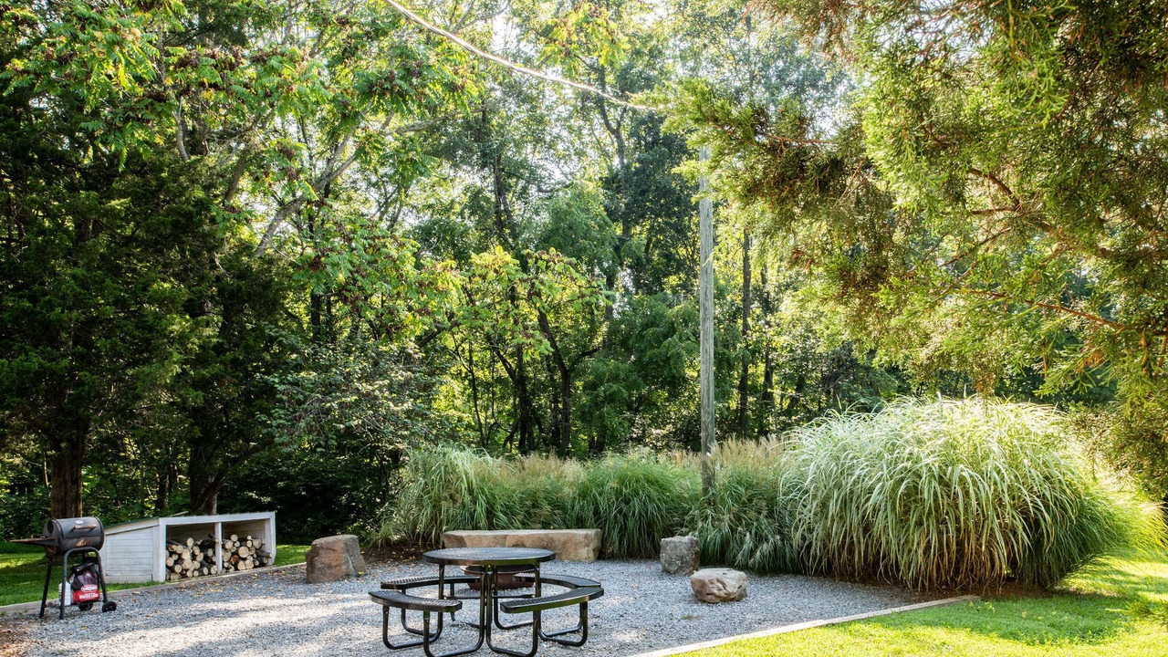 Photo of Outdoor in Shipman