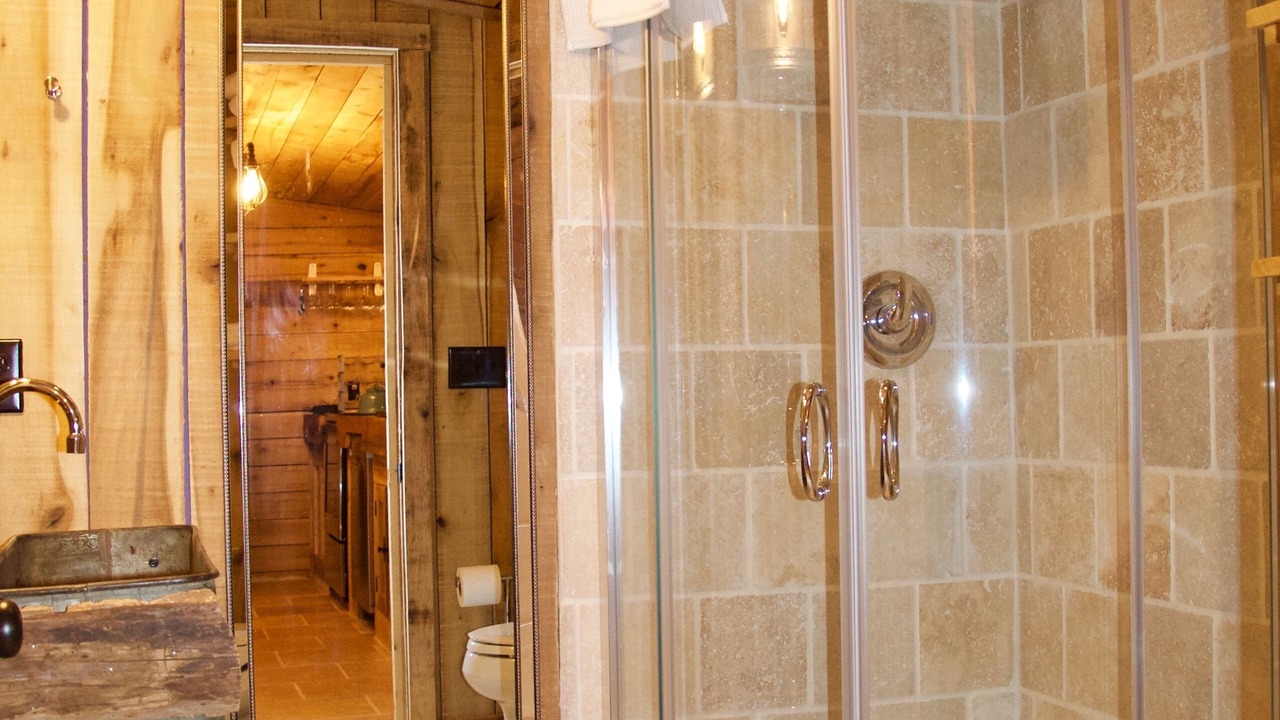 Photo of Bathroom in Shipman
