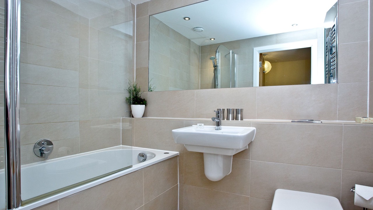Photo of Bathroom in Torquay City Centre