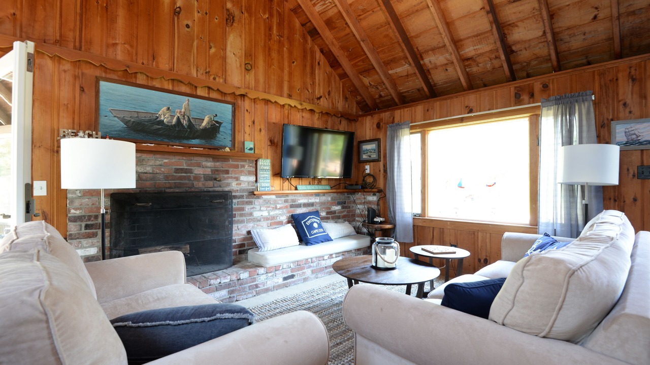 Photo of Livingroom in North Eastham