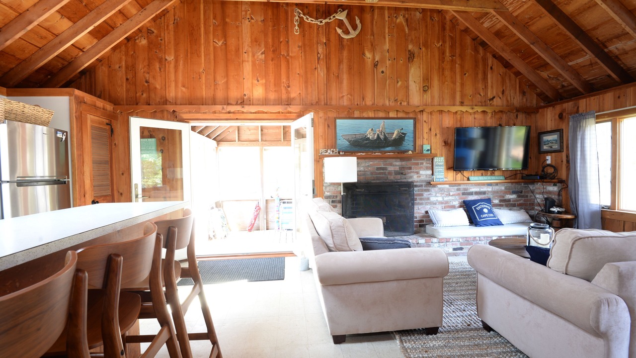 Photo of Livingroom in North Eastham