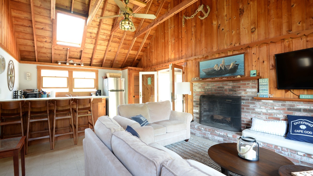 Photo of Livingroom in North Eastham