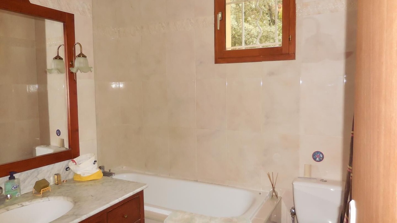 Photo of Bathroom in Le Thoronet