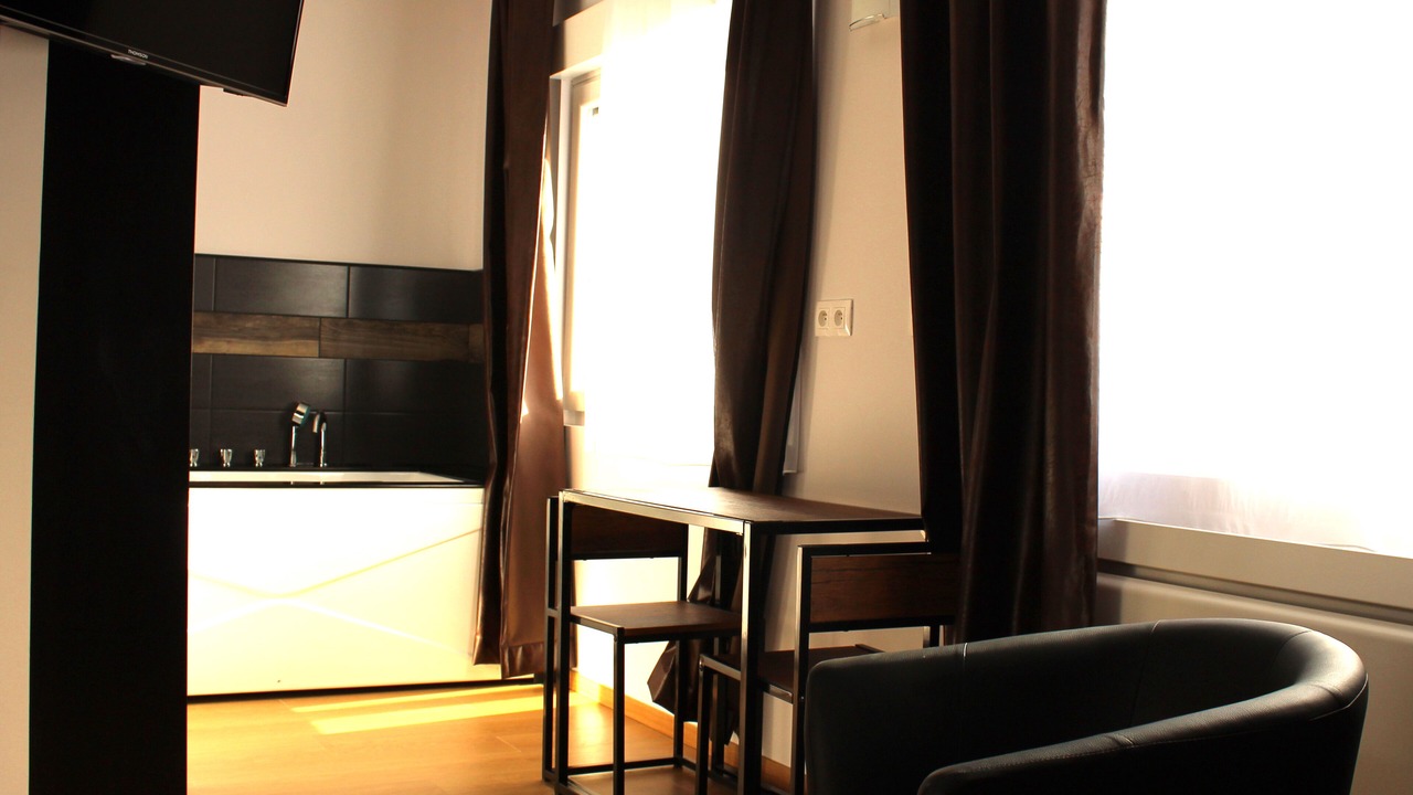 Photo of Others in Lens