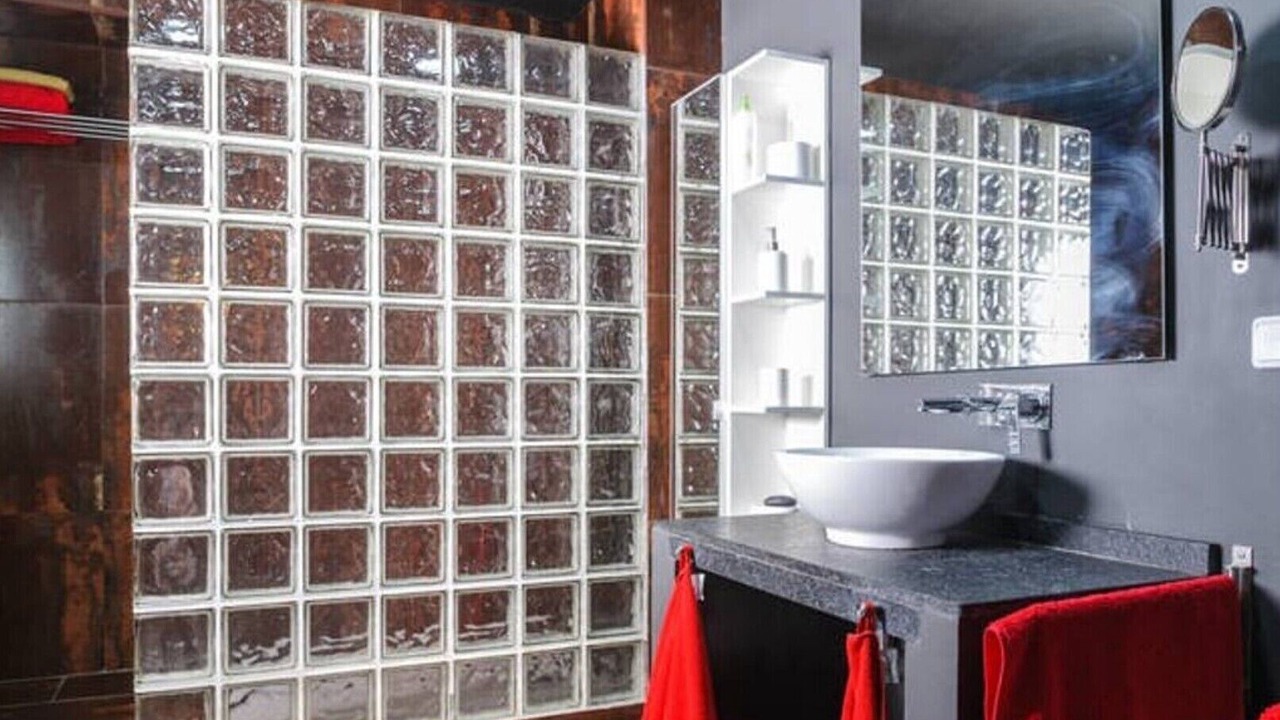 Photo of Bathroom in La Roqueta