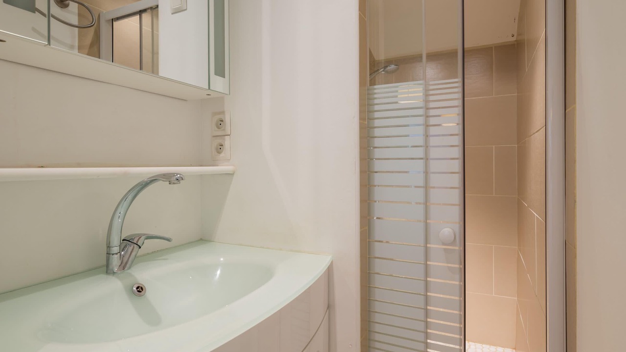 Photo of Bathroom in Irigny