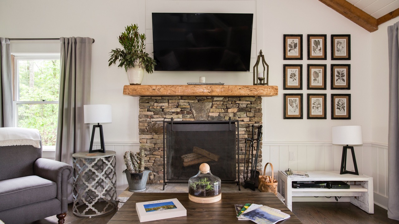 Photo of Livingroom in Lakemont