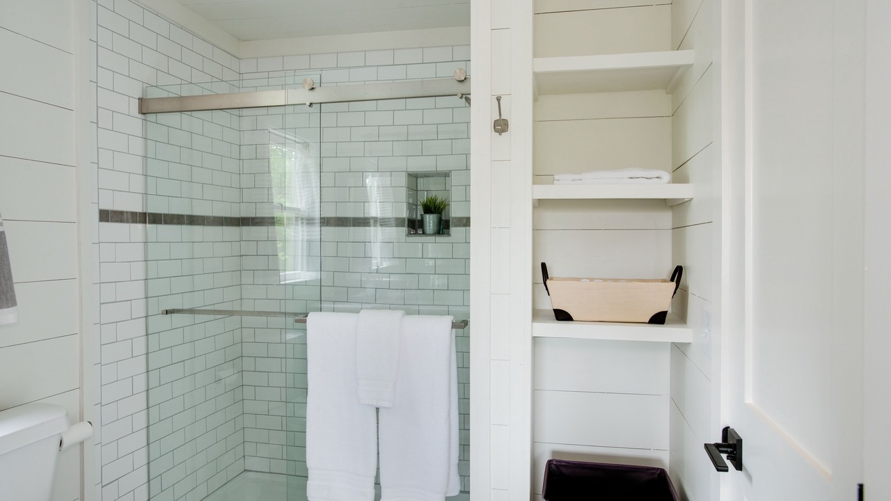 Photo of Bathroom in Lakemont