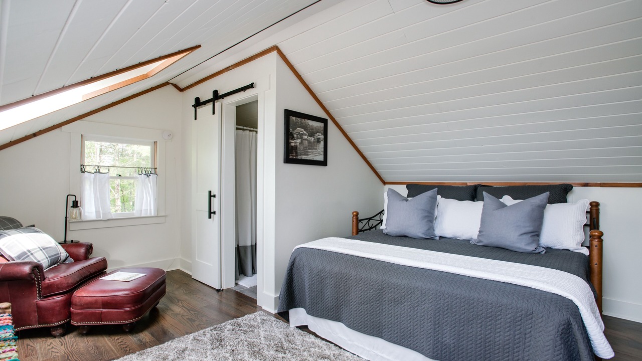 Photo of Bedroom in Lakemont
