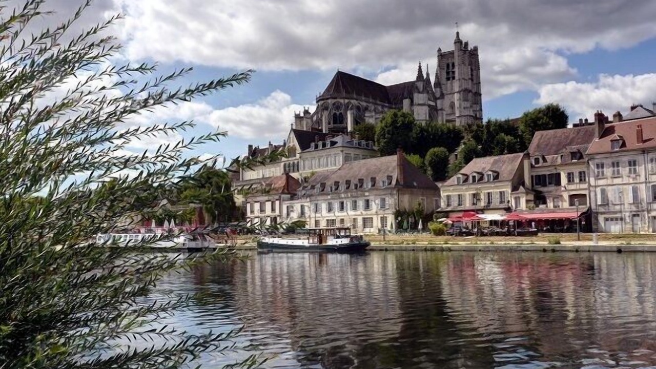 Photo of Outdoor in Merry-Sec