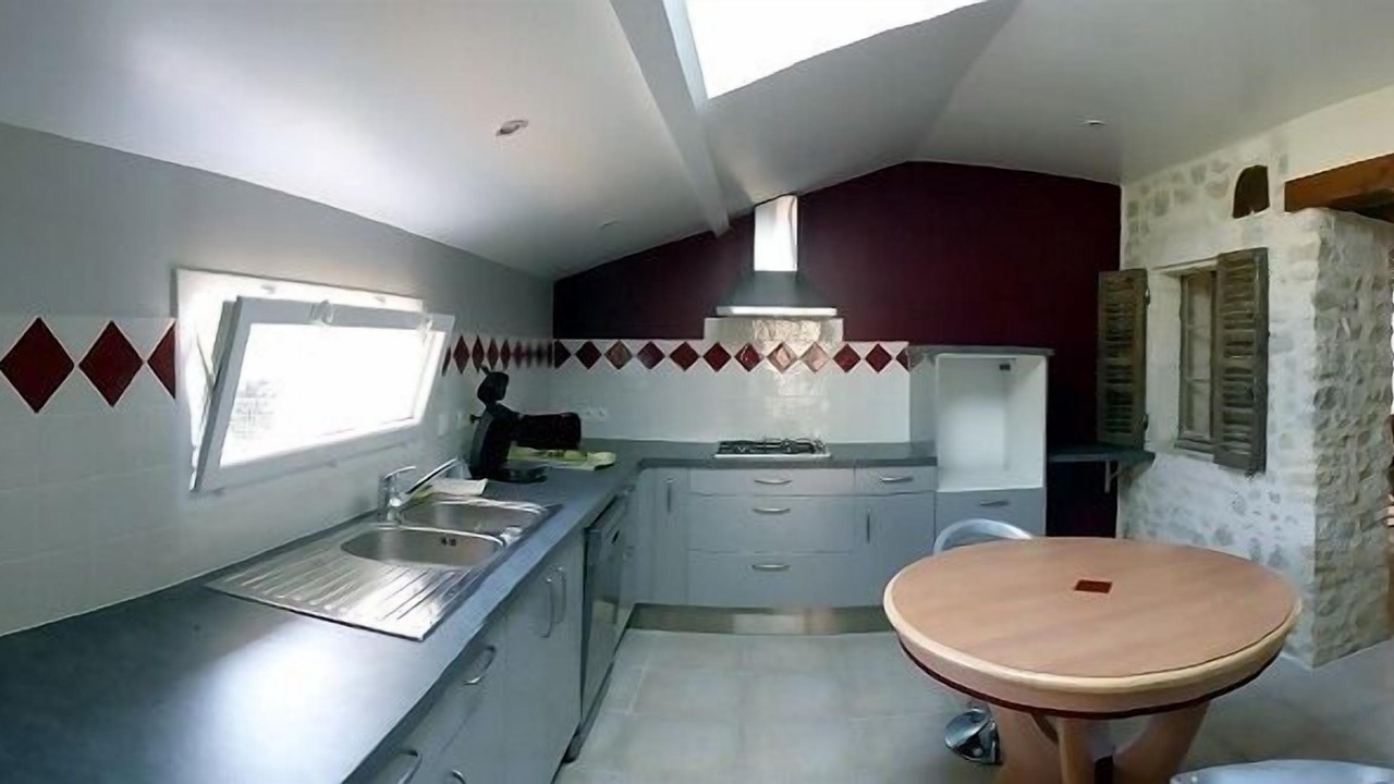 Photo of Kitchen in Merry-Sec