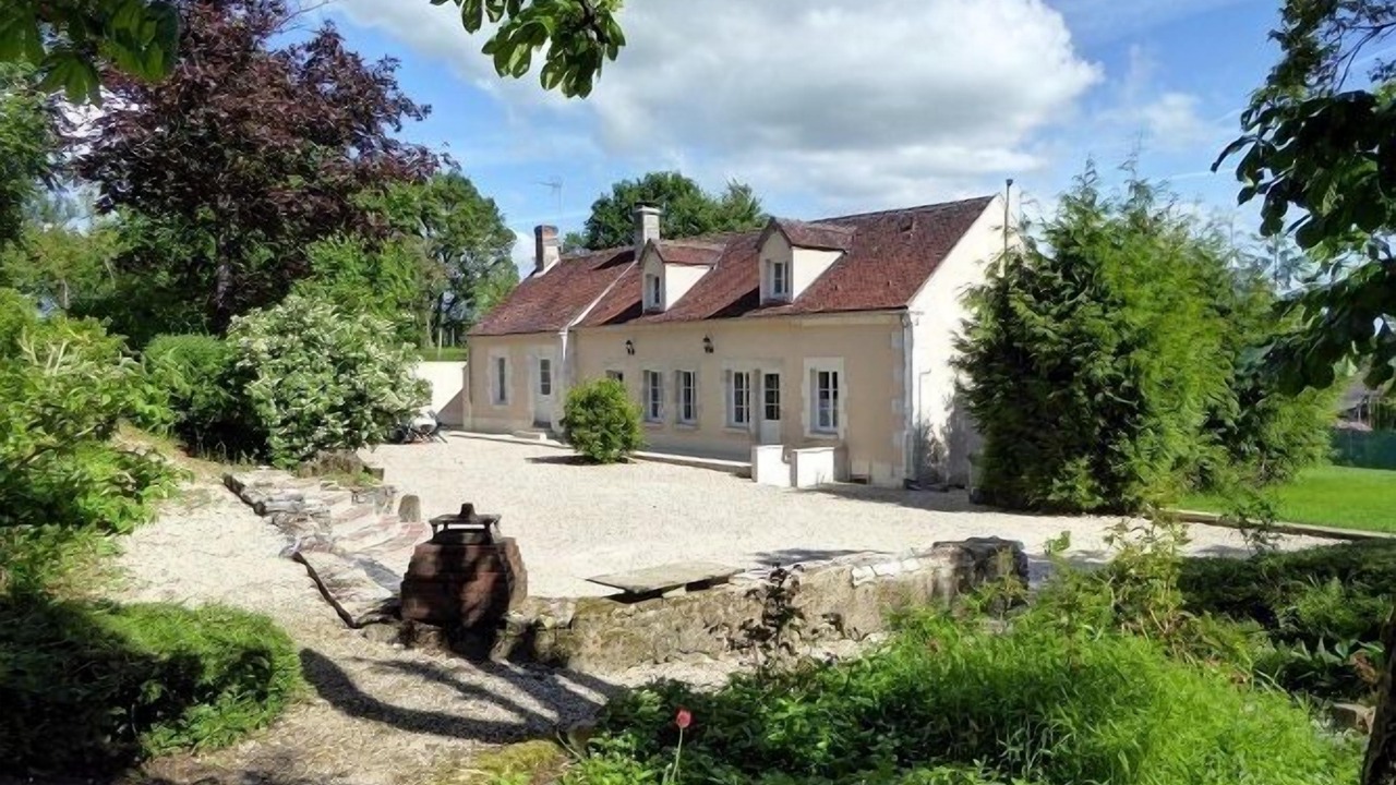 Photo of Outdoor in Merry-Sec