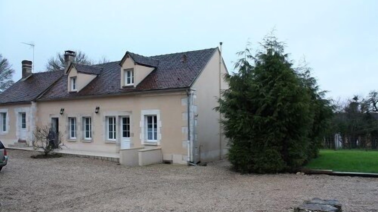 Photo of Outdoor in Merry-Sec