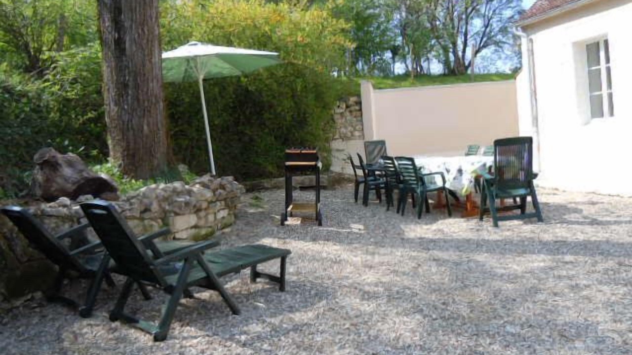 Photo of Outdoor in Merry-Sec