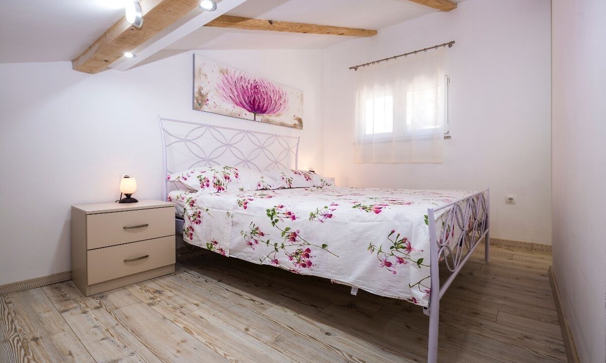 Photo of Bedroom in Cove Murtar