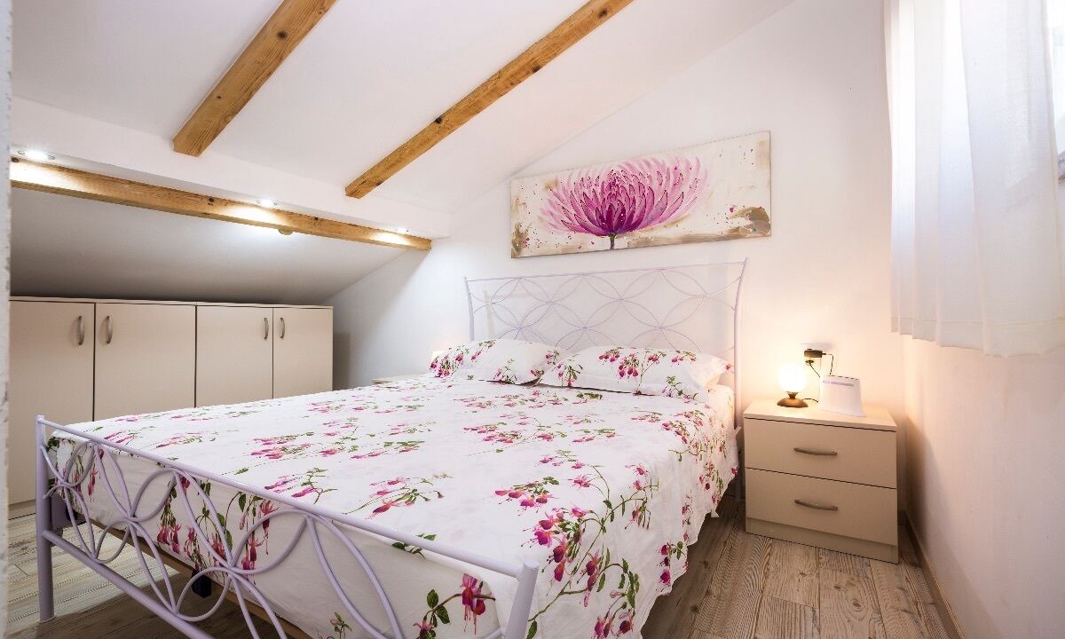 Photo of Bedroom in Cove Murtar