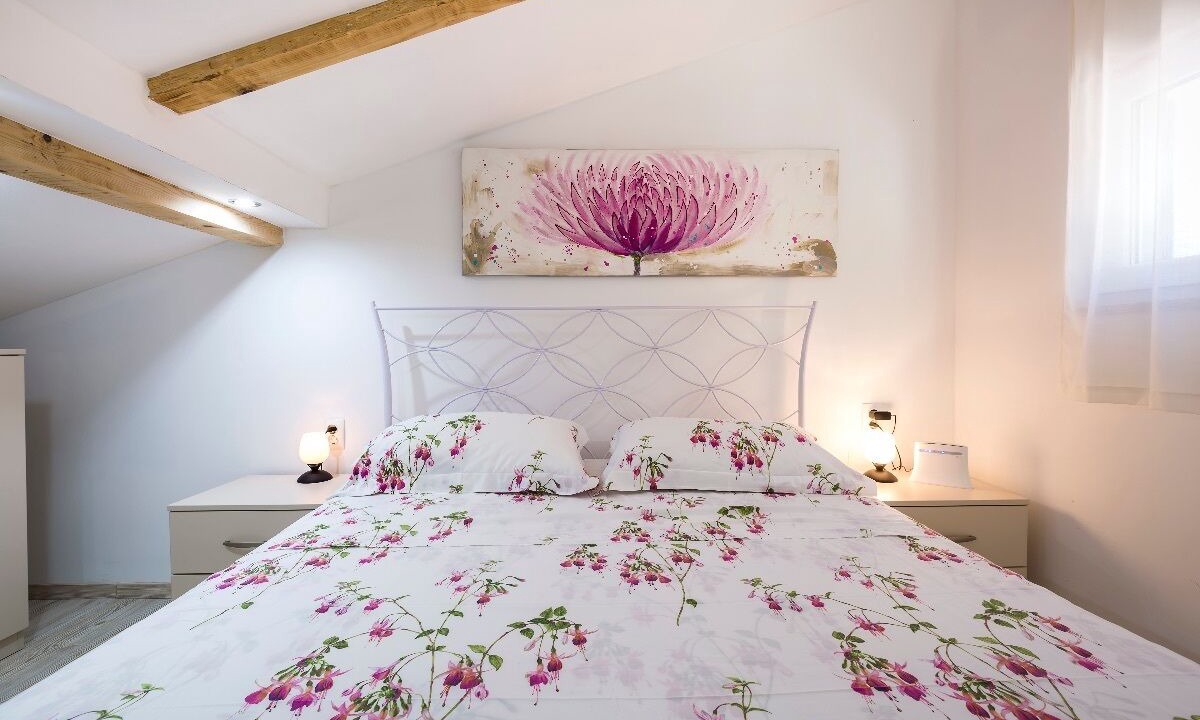 Photo of Bedroom in Cove Murtar