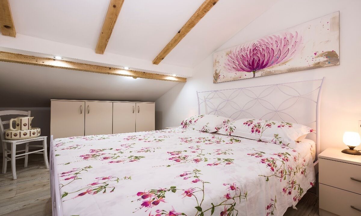 Photo of Bedroom in Cove Murtar