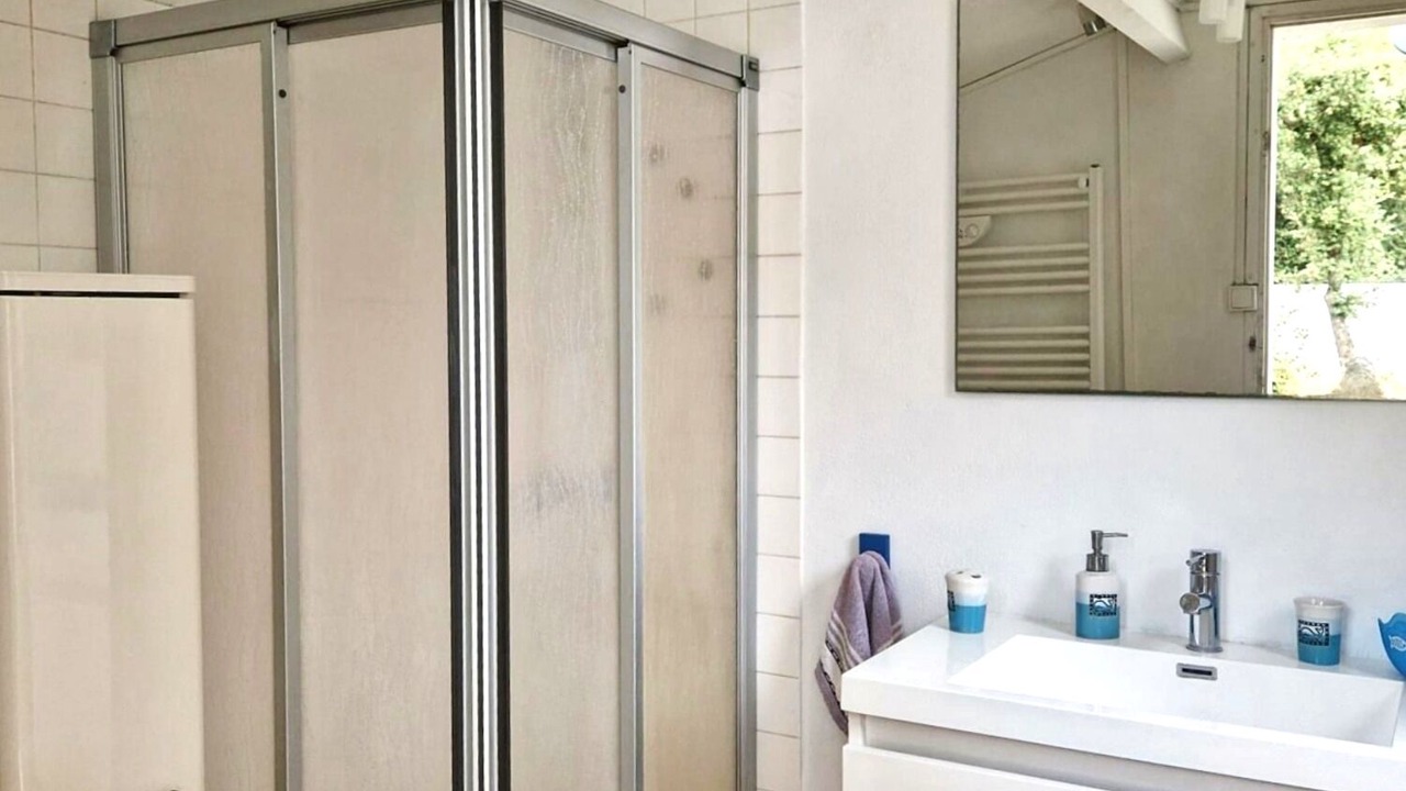 Photo of Bathroom in La Couarde-sur-Mer