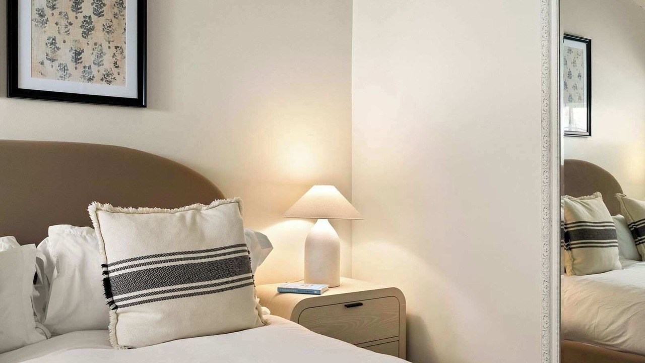 Photo of Bedroom in La Jolla Shores
