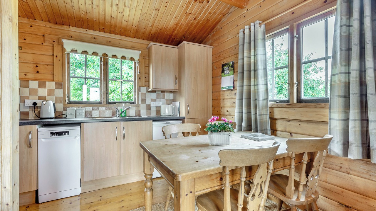 Photo of Others in Coton in the Elms