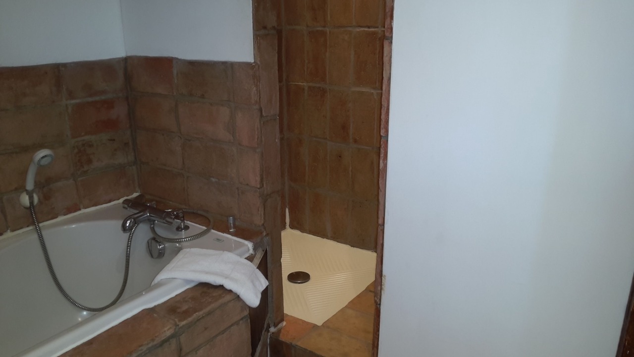 Photo of Bathroom in Saint-Pierre-des-Champs