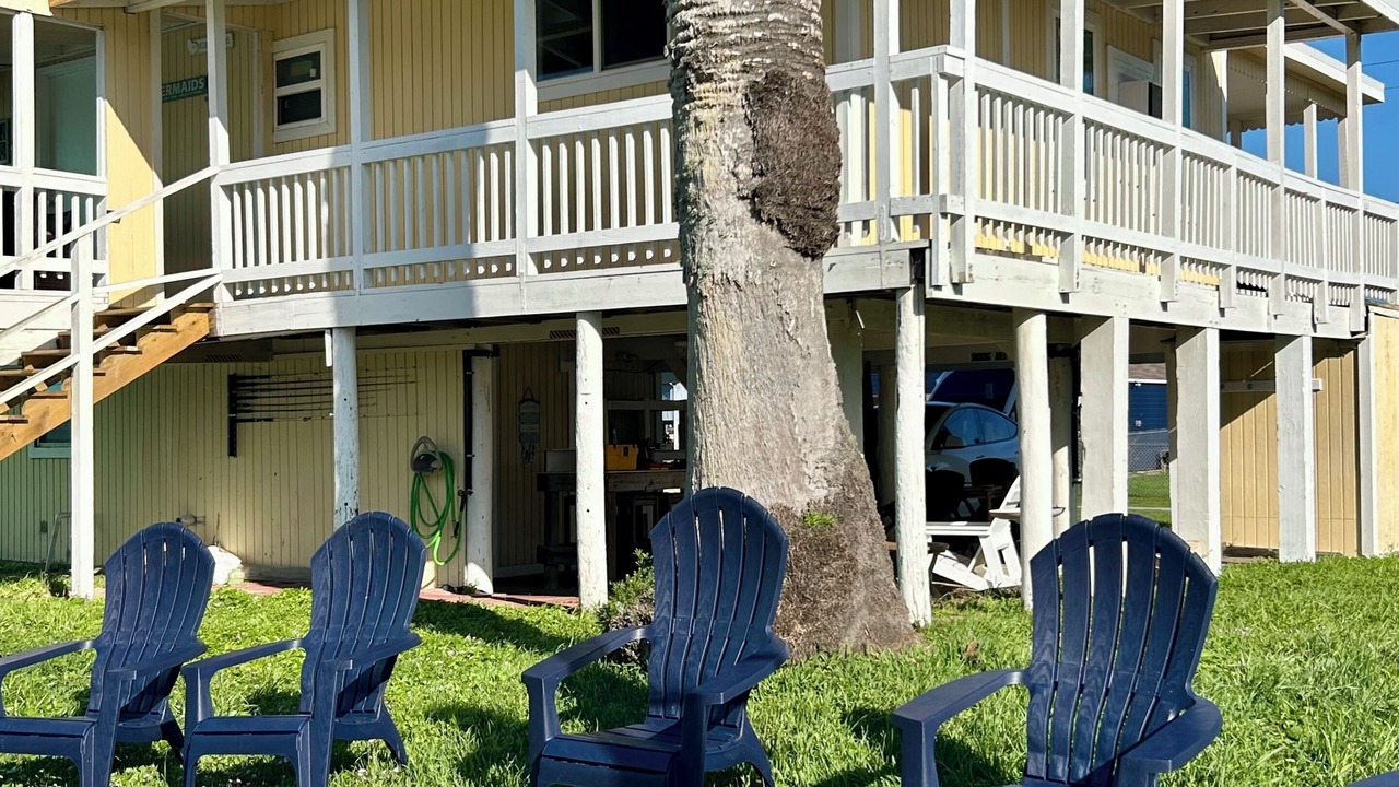 Photo of Patio Balcony in Jamaica Beach