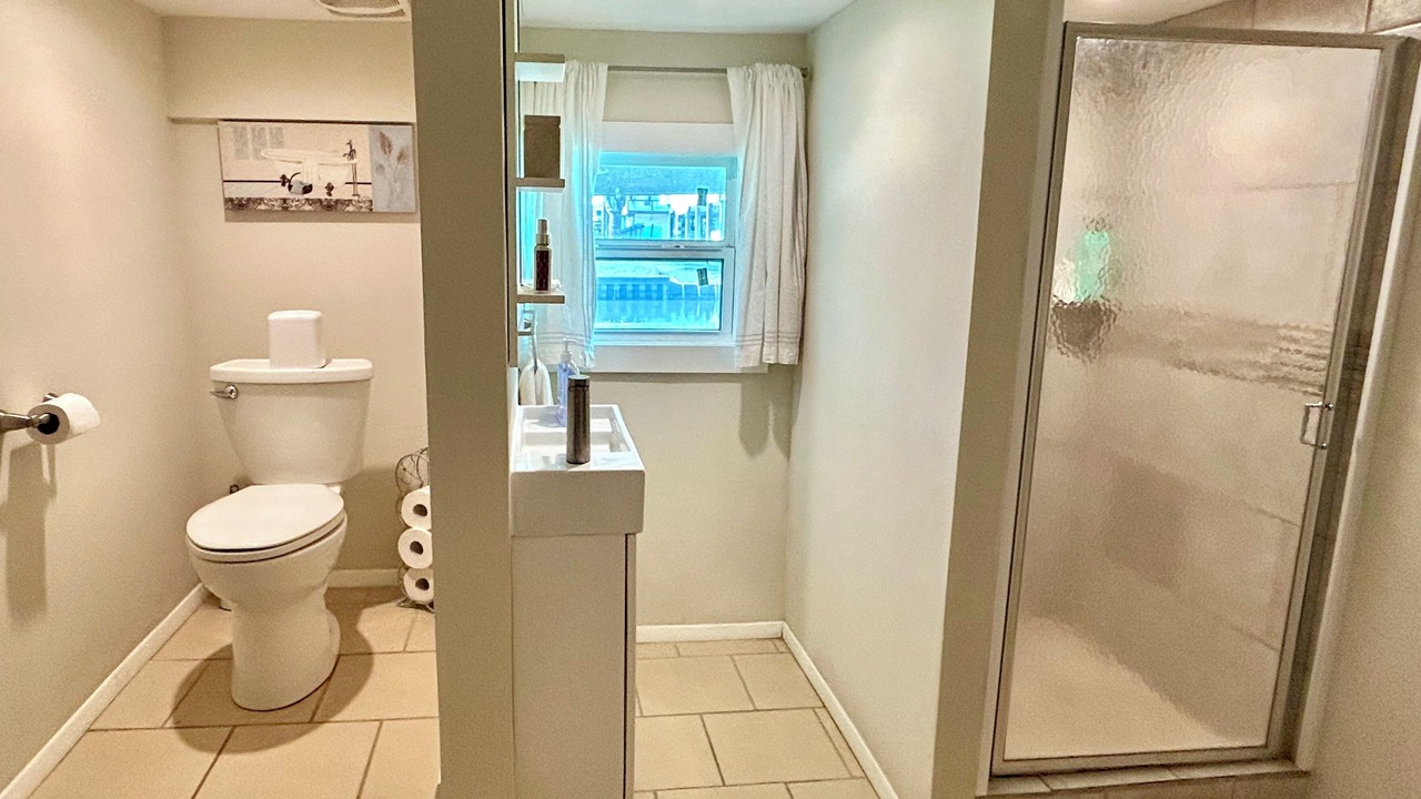 Photo of Bathroom in Jamaica Beach