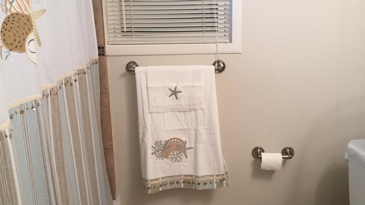 Photo of Bathroom in Jamaica Beach