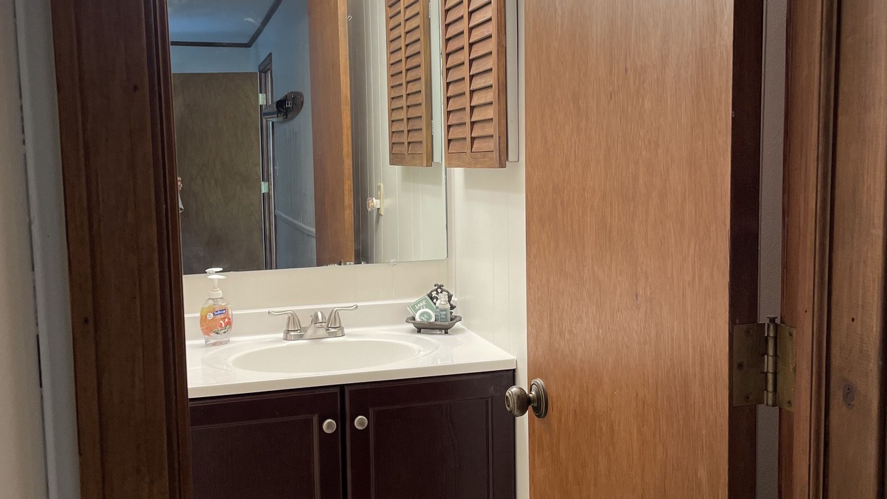 Photo of Bathroom in Roach
