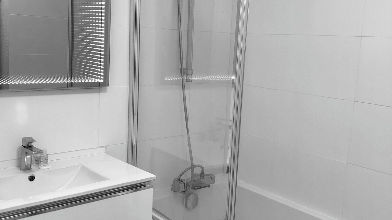 Photo of Bathroom in Magny-le-Hongre