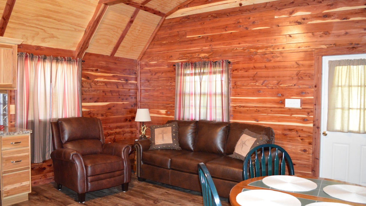 Photo of Livingroom in Hughes County