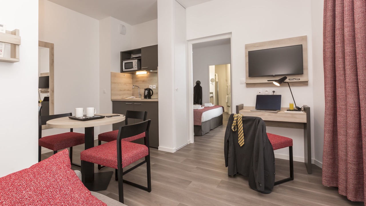 Photo of Bedroom in Republique