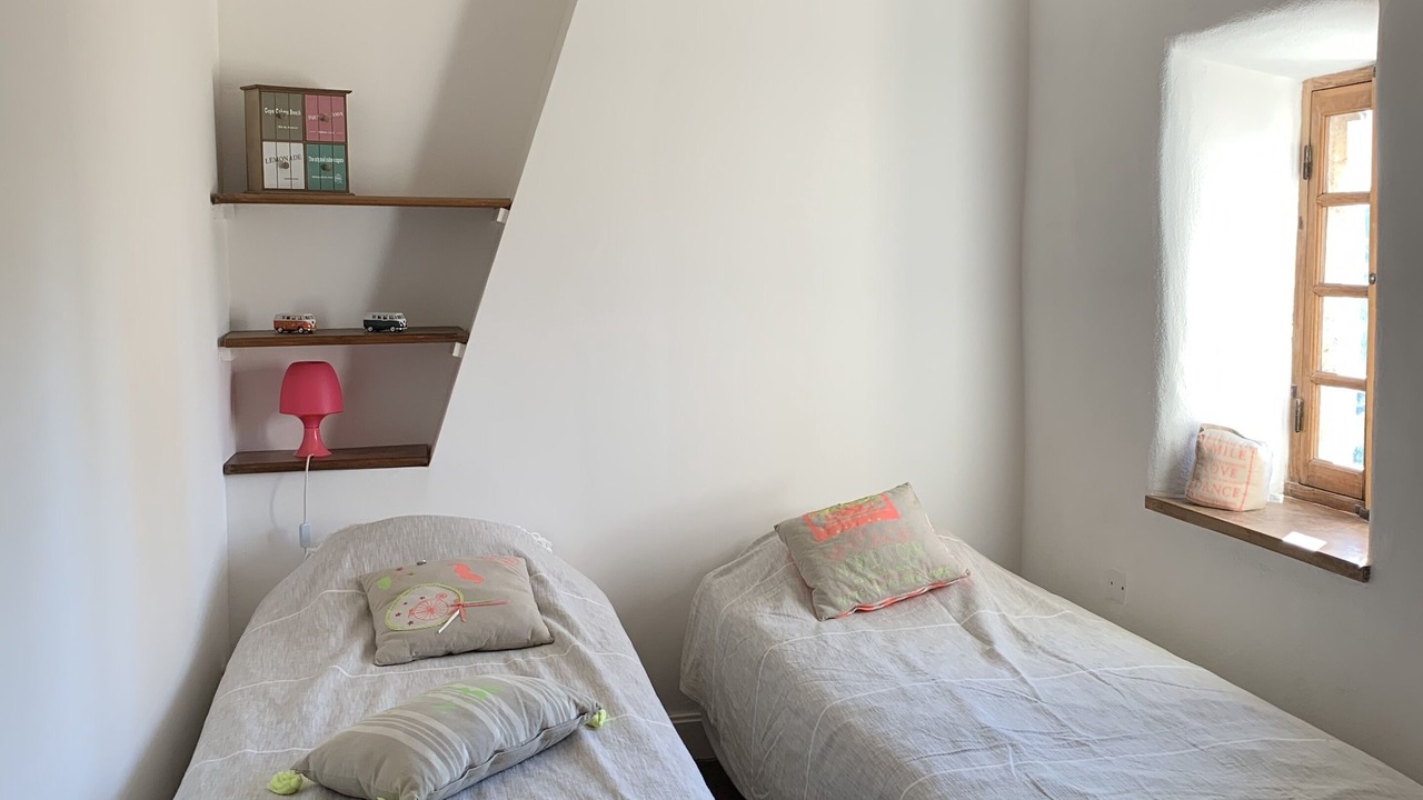Photo of Bedroom in Saint-Thome